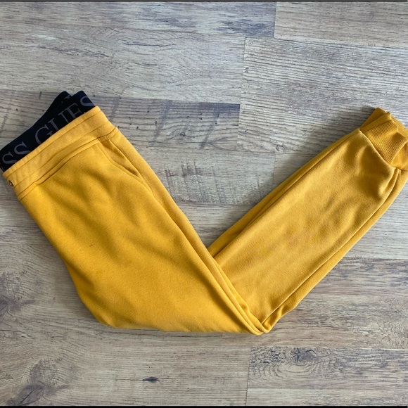 Guess Tracksuit - Picture 5 of 7